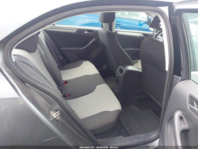 Volkswagen Jetta 1.4t S