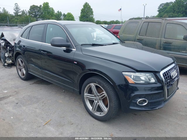 Salvage Audi Q5 Image