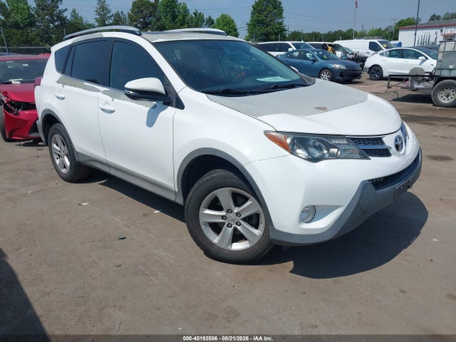 Salvage Toyota RAV4 Image