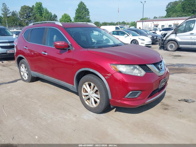 Salvage Nissan Rogue Image
