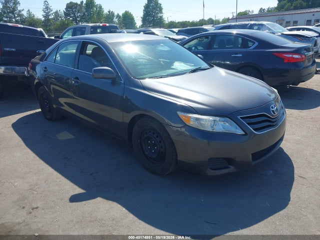 Salvage Toyota Camry Image