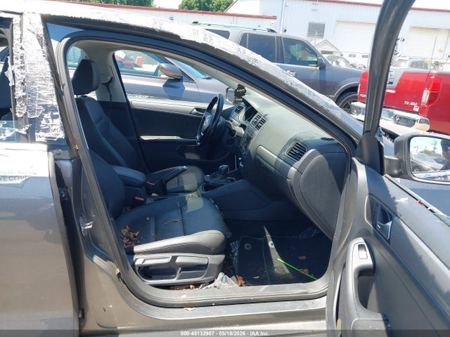 Volkswagen Jetta 1.8t Se