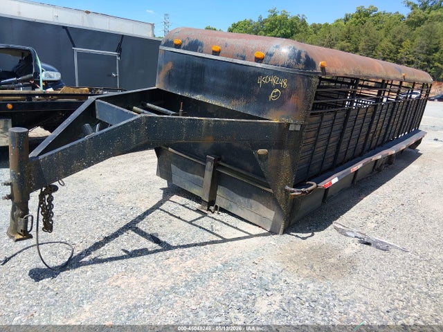 Stoll Livestock Gooseneck Trailer