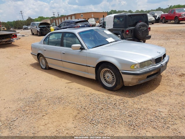 Salvage BMW 7 Series Image
