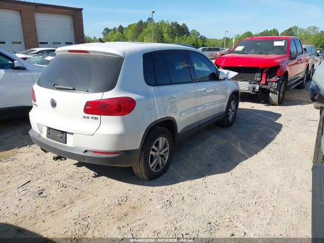 Volkswagen Tiguan S