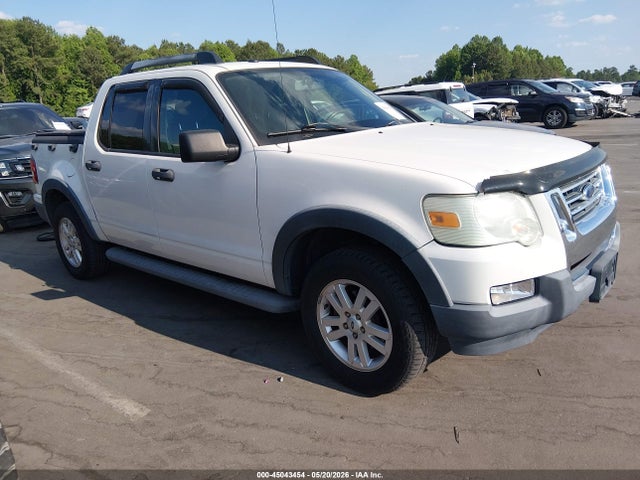 Salvage Ford Explorer Image