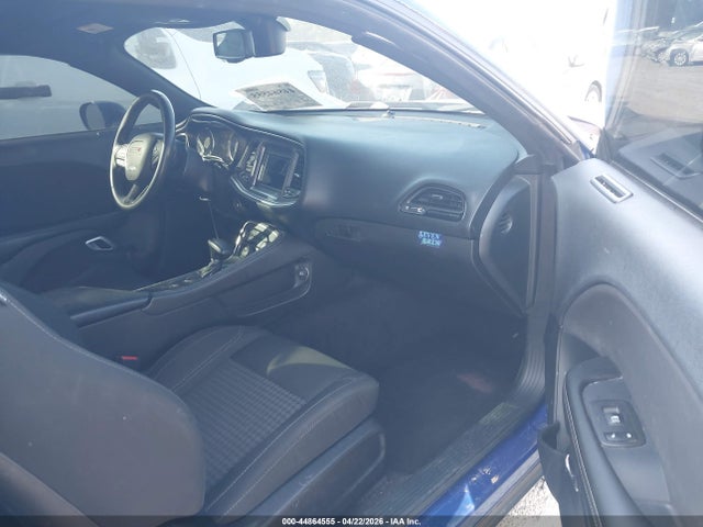 Dodge Challenger Sxt
