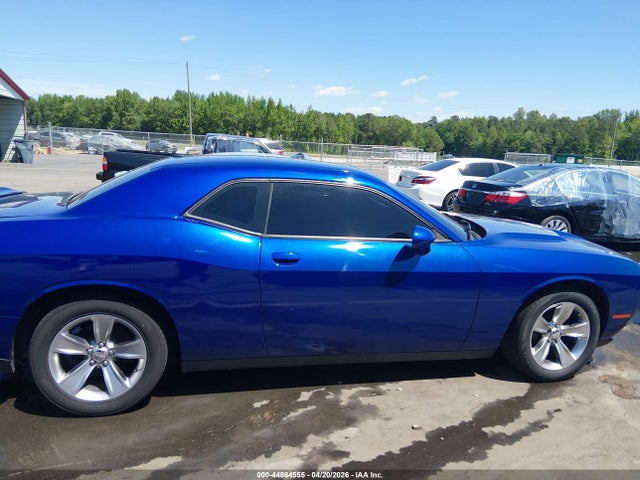 Dodge Challenger Sxt