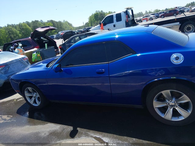 Dodge Challenger Sxt