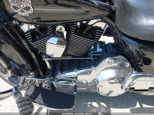 Harley-Davidson Flhtcu