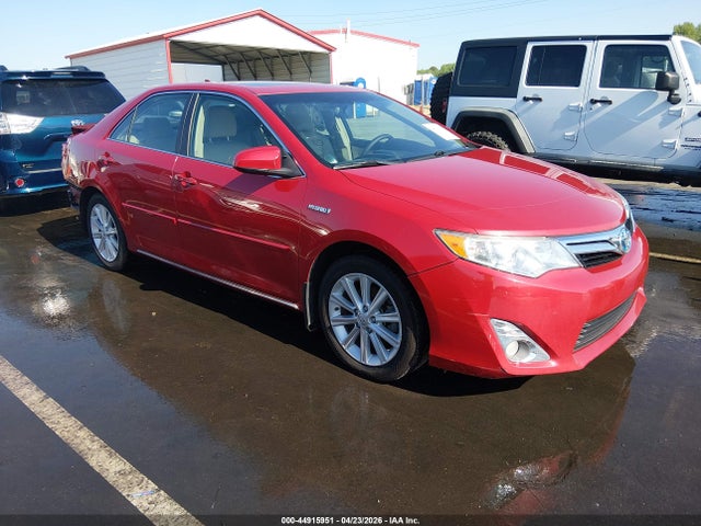 Salvage Toyota Camry Image