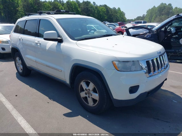 Salvage Jeep Grand Cherokee Image