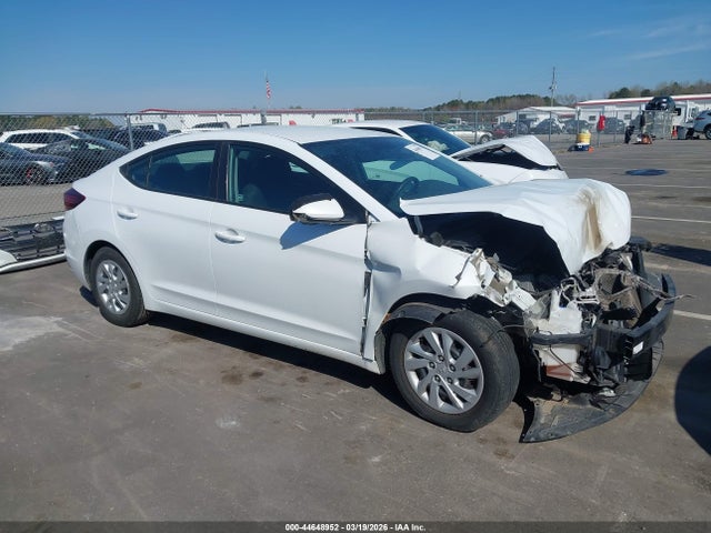Salvage Hyundai ELANTRA Image
