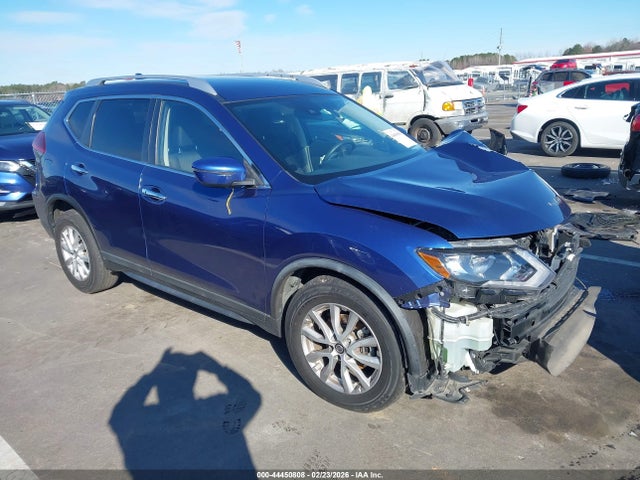 Salvage Nissan Rogue Image
