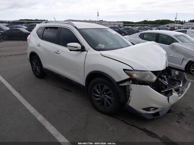 Salvage Nissan Rogue Image
