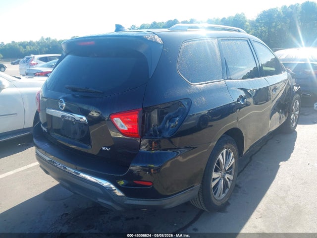 Nissan Pathfinder Sv