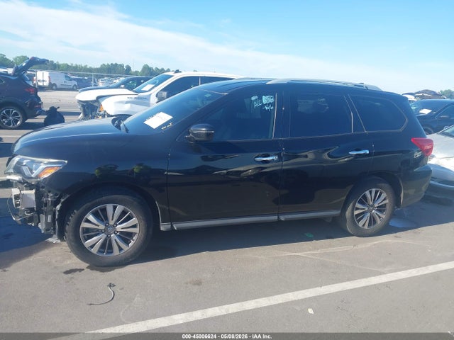 Nissan Pathfinder Sv