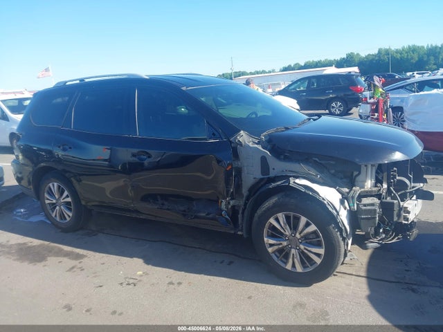 Nissan Pathfinder Sv