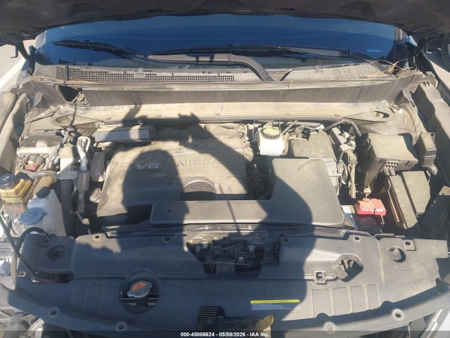 Nissan Pathfinder Sv