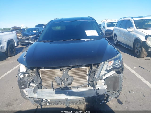Nissan Pathfinder Sv