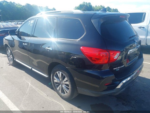 Nissan Pathfinder Sv