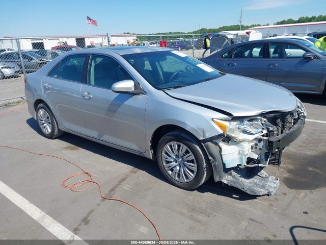 Salvage Toyota Camry Image