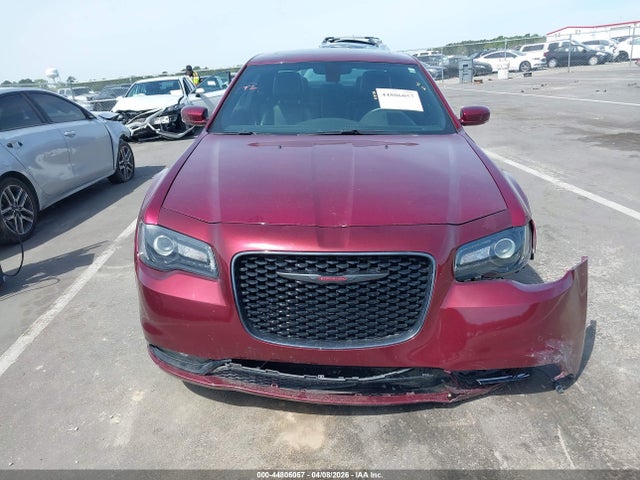 Chrysler 300 S