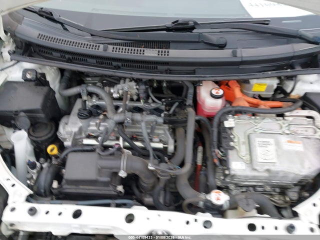 Toyota Prius c Three