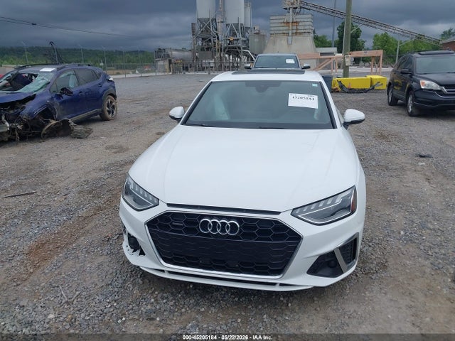 Audi A4 Premium Plus 45 Tfsi S Line Quattro S Tronic