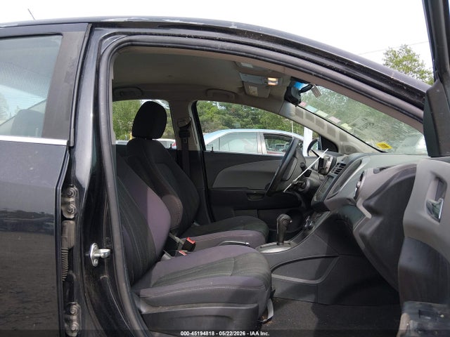 Chevrolet Sonic Lt Auto