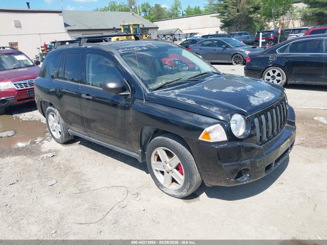 Salvage Jeep Compass Image