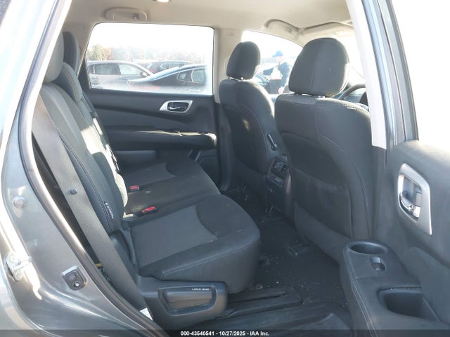 Nissan Pathfinder S 4wd