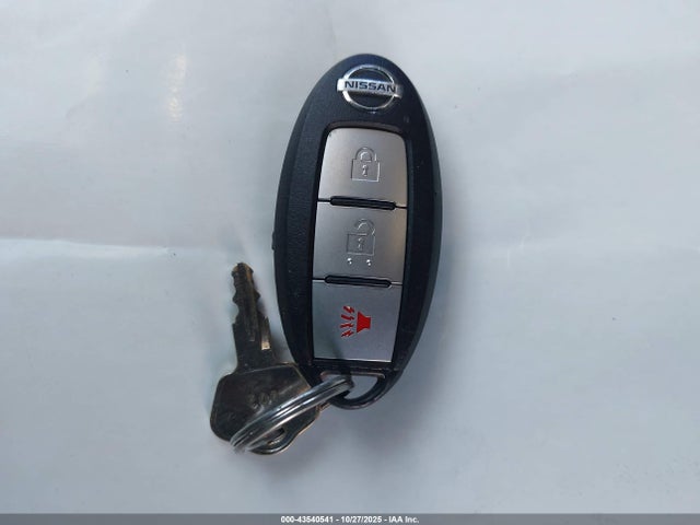 Nissan Pathfinder S 4wd