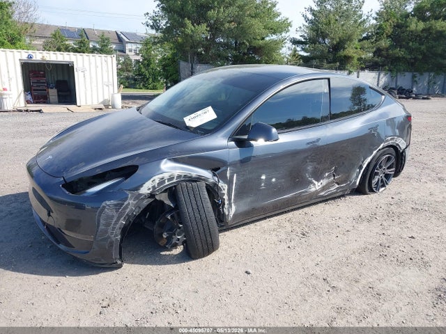 Tesla Model Y Long Range Dual Motor All-wheel Drive