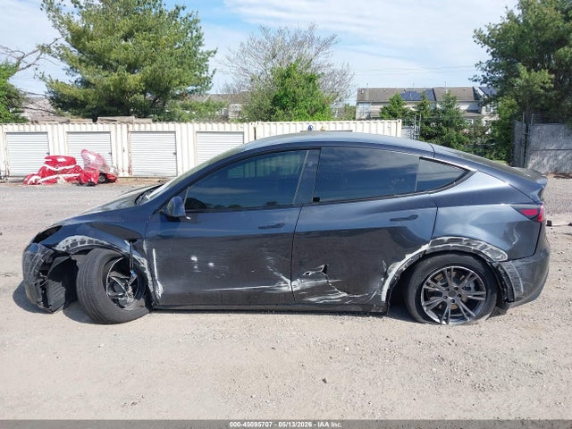 Tesla Model Y Long Range Dual Motor All-wheel Drive