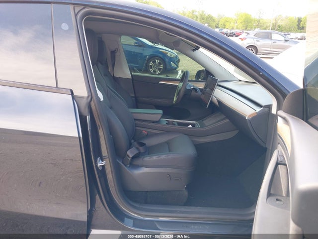 Tesla Model Y Long Range Dual Motor All-wheel Drive