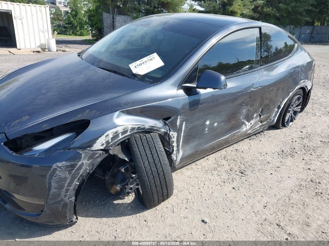 Tesla Model Y Long Range Dual Motor All-wheel Drive