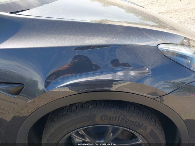 Tesla Model Y Long Range Dual Motor All-wheel Drive
