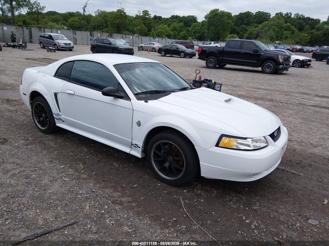 Salvage Ford Mustang Image