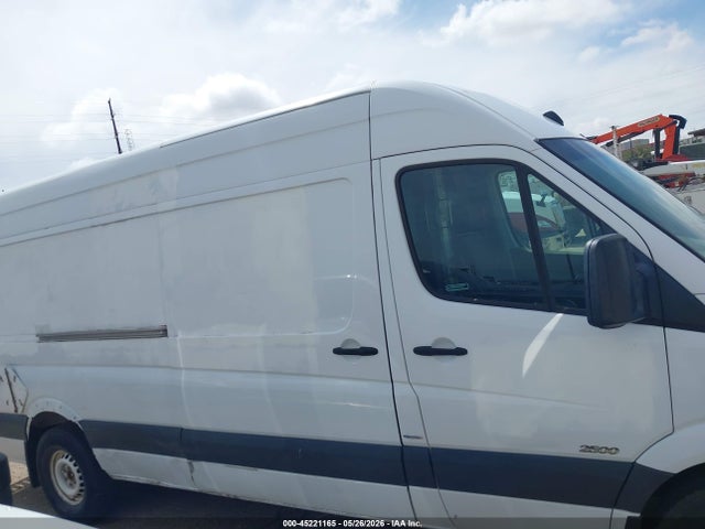 Mercedes-Benz Sprinter 2500 High Roof
