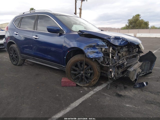 Salvage Nissan Rogue Image