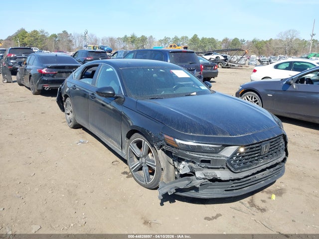 Salvage Honda Accord Image