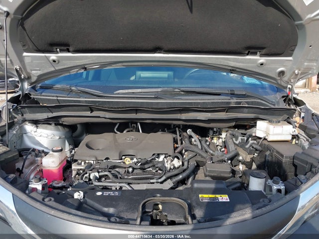 Toyota Sienna Le