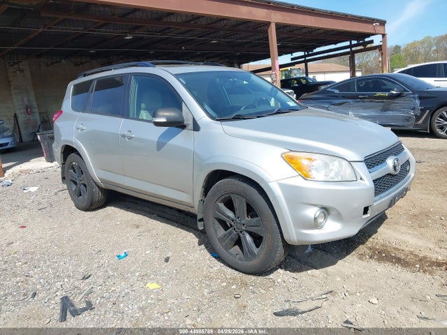 Salvage Toyota RAV4 Image