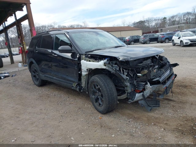 Salvage Ford Explorer Image