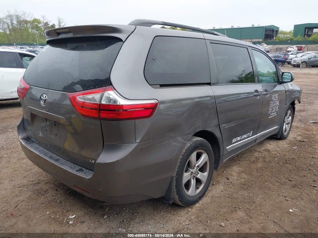 Toyota Sienna Le 8 Passenger