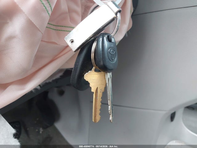 Toyota Sienna Le 8 Passenger