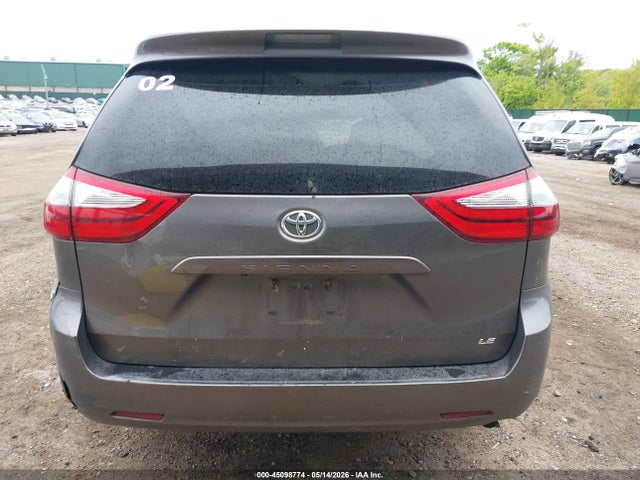Toyota Sienna Le 8 Passenger