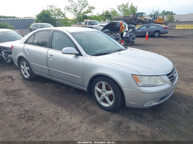 Salvage Hyundai SONATA Image