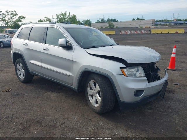 Salvage Jeep Grand Cherokee Image